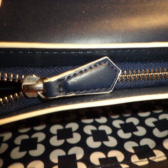 NWOT VERA BRADLEY SATCHEL Navy/White Snap Closure Zip Pouch - Picture 6 of 11